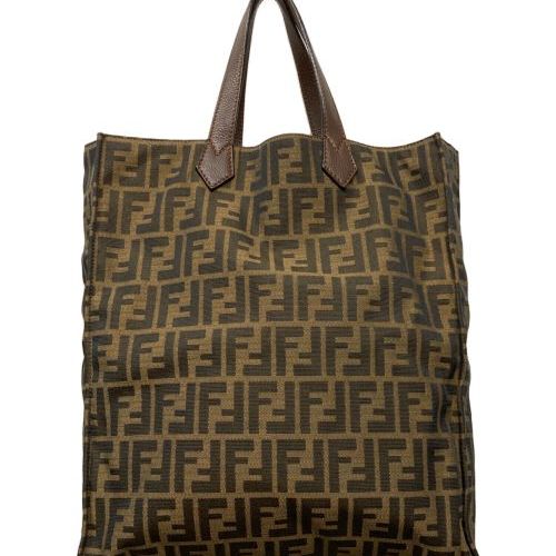正規品 未使用 フェンディ ズッカ トート バッグ ポーチ付 【13038】 中古・古着通販】FENDI (フェンディ) ズッカ柄トートバッグ ブラウン
