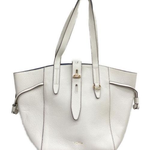 新品未使用✴︎ FURLAトートバッグ 中古・古着通販】FURLA (フルラ) トートバッグ ホワイト｜ブランド