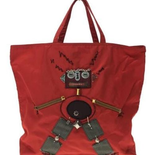 【新品・未使用】PRADAプラダ レッド 赤 本革 保存袋あり ベルト 希少】 PRADA ロゴ入り レザー クロスボディバッグ レッド
