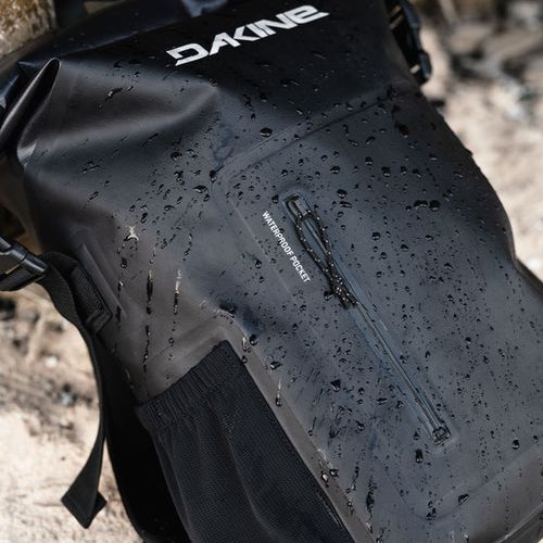 新品！正規品! Dakine（ダカイン）CyclonTotePacks27L 新品！正規品! Dakine（ダカイン）CyclonTotePacks27L - メルカリ