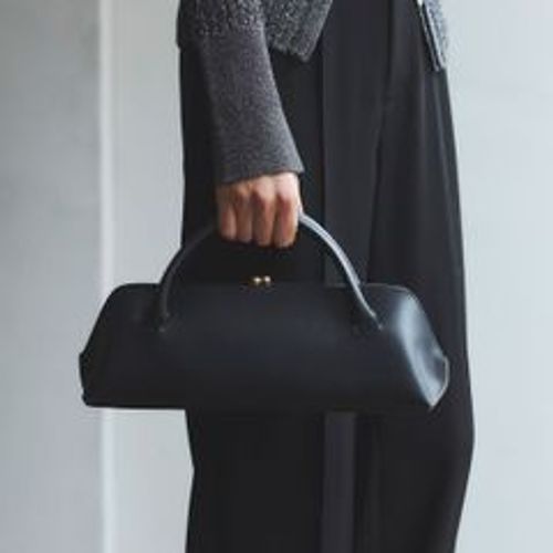 タイトハンドルバッグ（ハンドバッグ）｜ánuans（アニュアンス