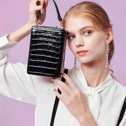 LOULOU WILLOUGHBY】PORTRAITCROCO クラッチバッグ|allureville