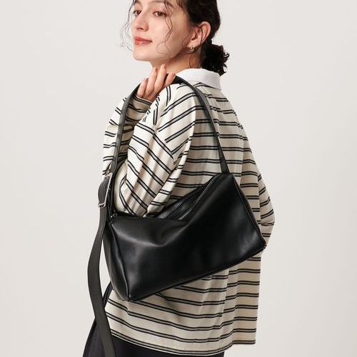 スクエア ビッグバックル ショルダーバッグ