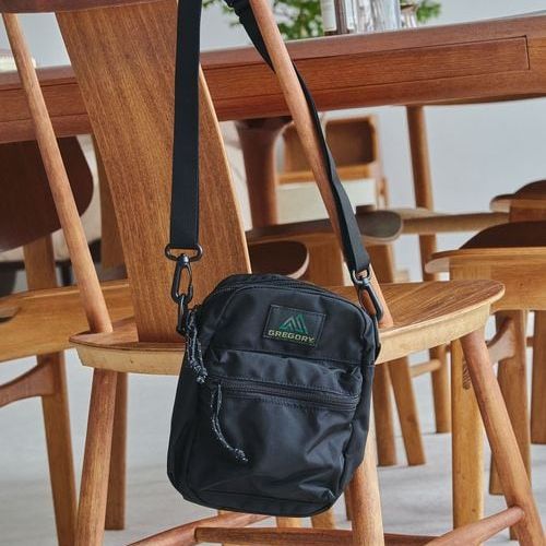 GREGORY マルチカム ショルダーバッグ GREGORY (グレゴリー) ショルダーバッグ 旧ロゴ SPEAR マルチカム