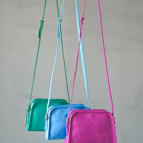 ◇【国内正規販売店】[54222307111]IL BISONTE(イルビゾンテ)クロス