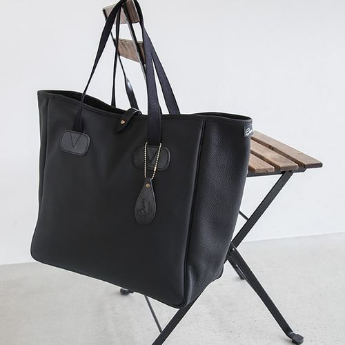 BRADY SMALL CARRYALL leather バッグ　ブラック small-carryall-leath_1.jpg