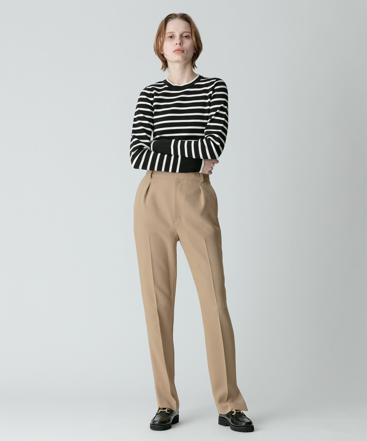 サイドスリットテーパードパンツ|allureville OFFICIAL SITE