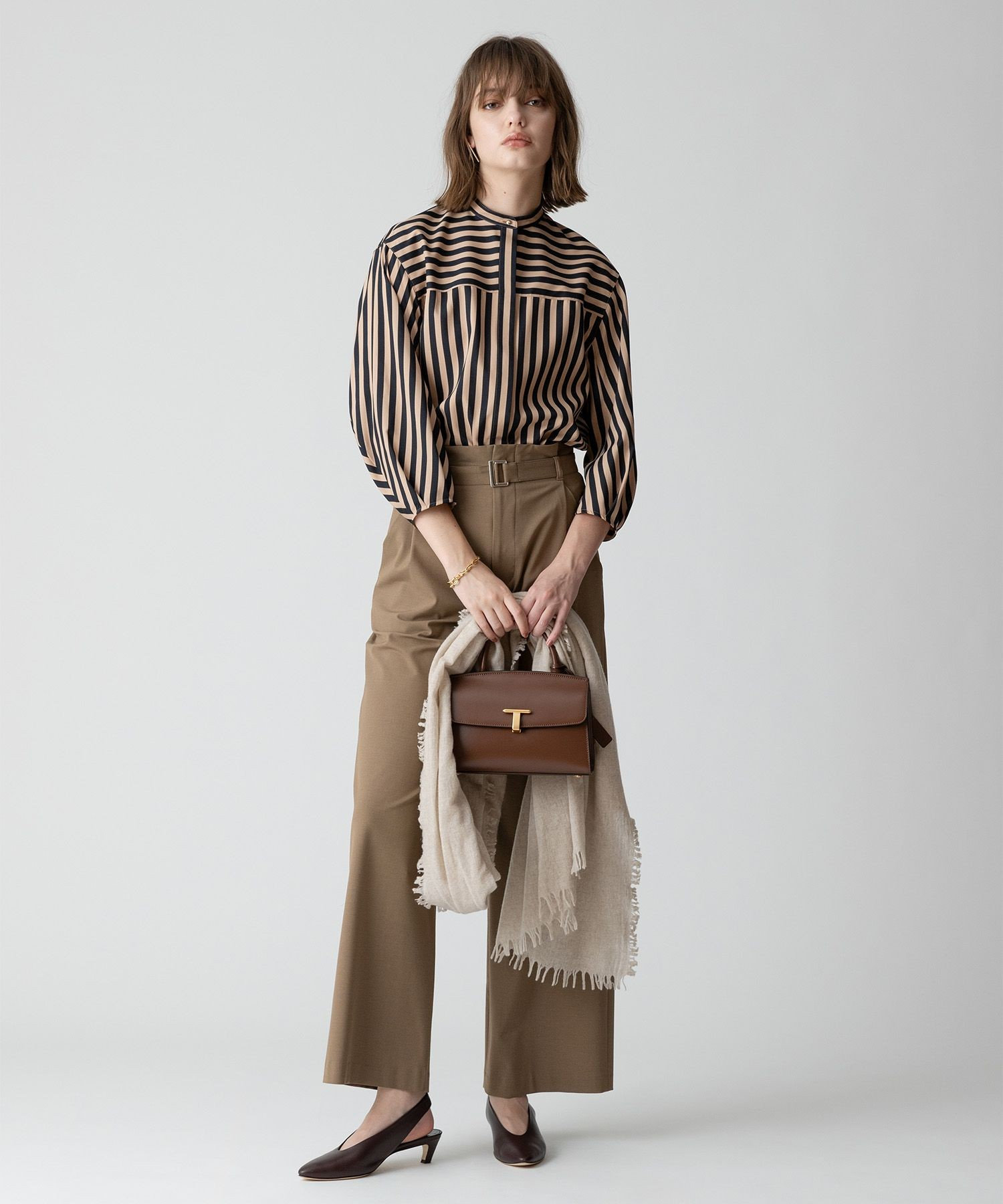 ストレッチヨークレスパンツ|allureville OFFICIAL SITE