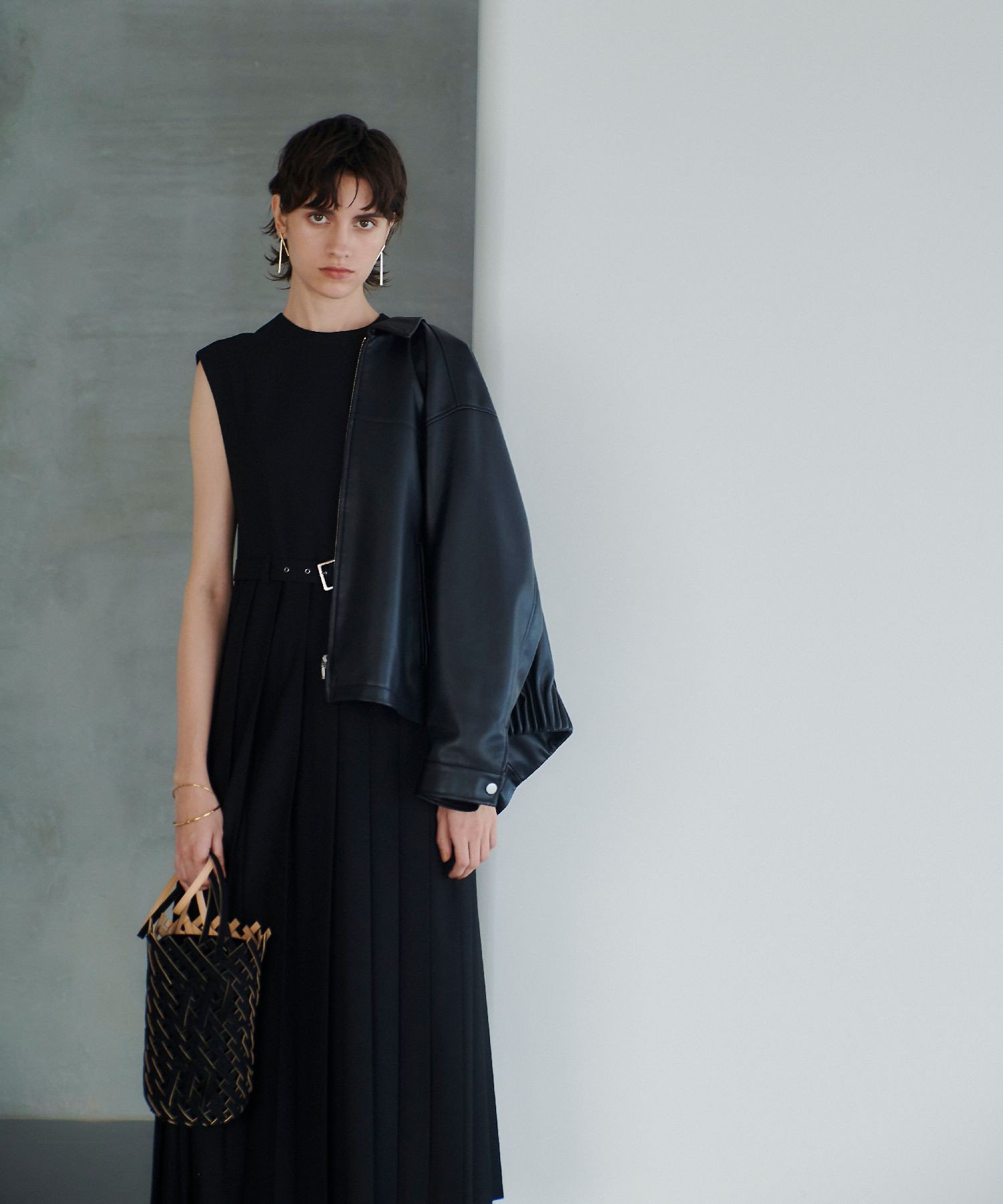 allureville × otona MUSE】サイドタックナローワンピース