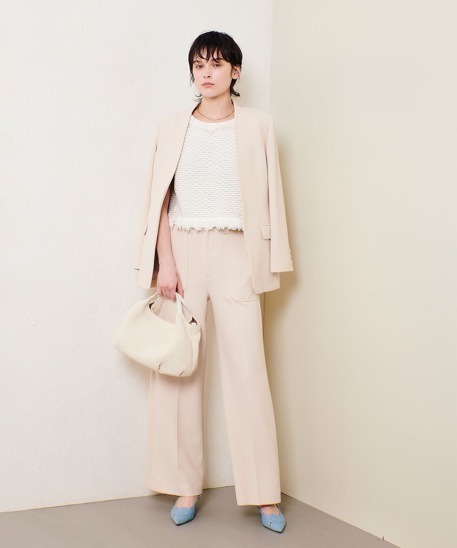 マットストレッチストレートパンツ|allureville OFFICIAL SITE