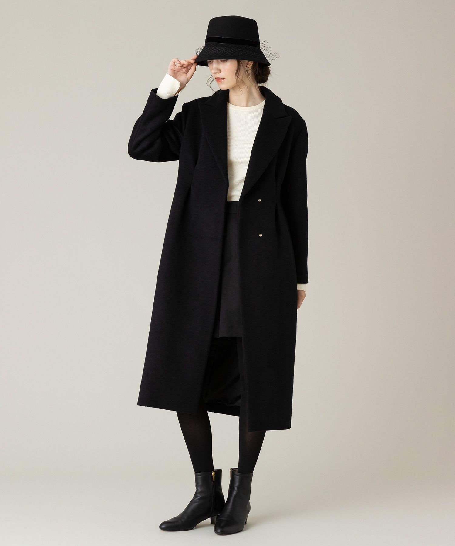 ルルウィルビーのショート丈コート　ブラック LOULOU WILLOUGHBY】ショートビーバーテーラーコート